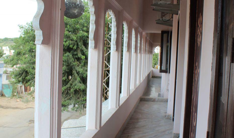 Choudhary Guest House Udaipur Exterior photo